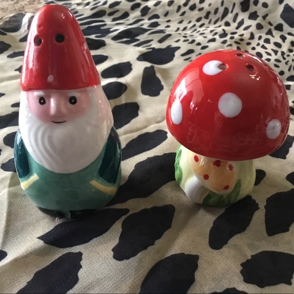 BW Other - BW Salt & Pepper Shakers